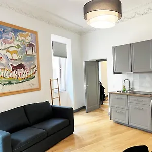  Apartment Pantheon Relais Italy