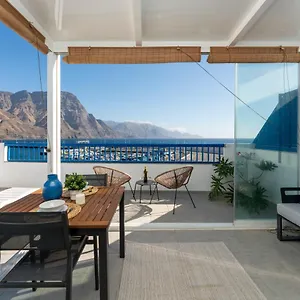 agaete-whiteblue-rooftop.in-canary-islands.com/
